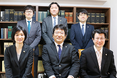 交通事故の弁護士費用の相場は 弁護士費用特約についても解説